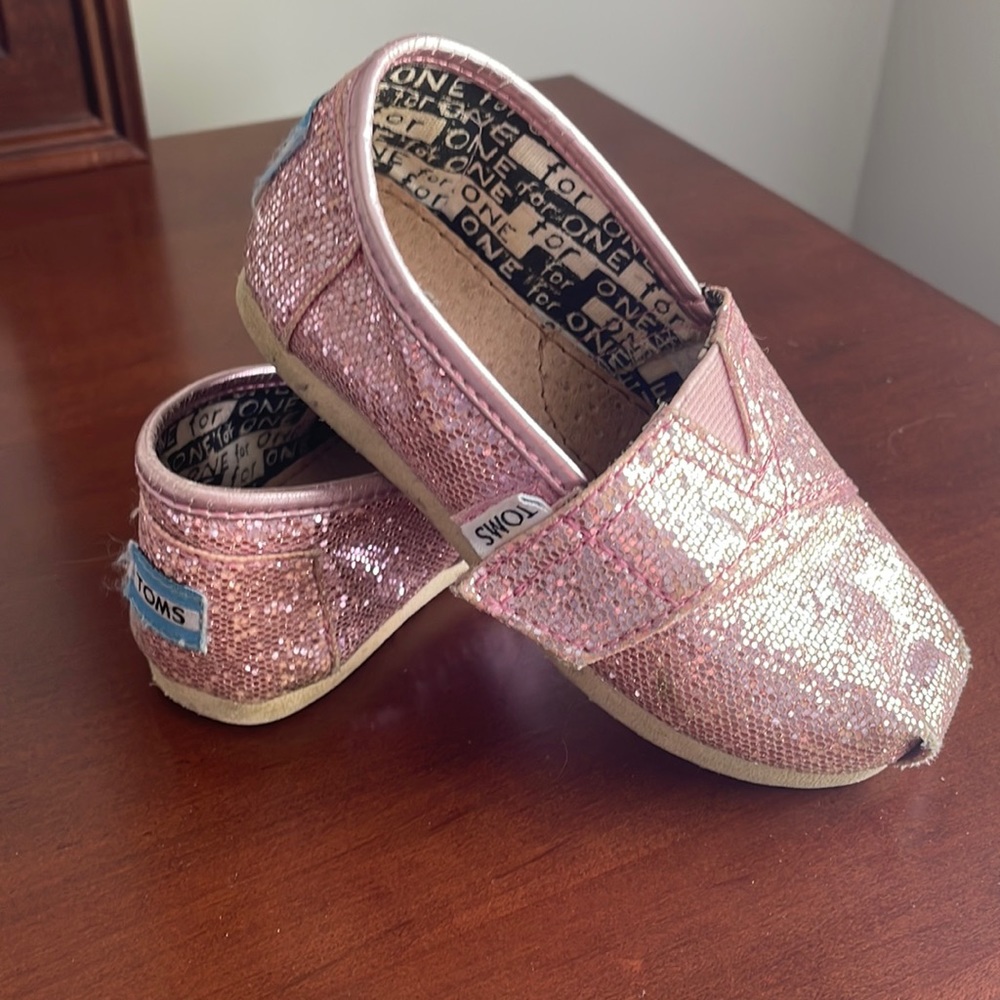Toms kids sparkle pink shoes